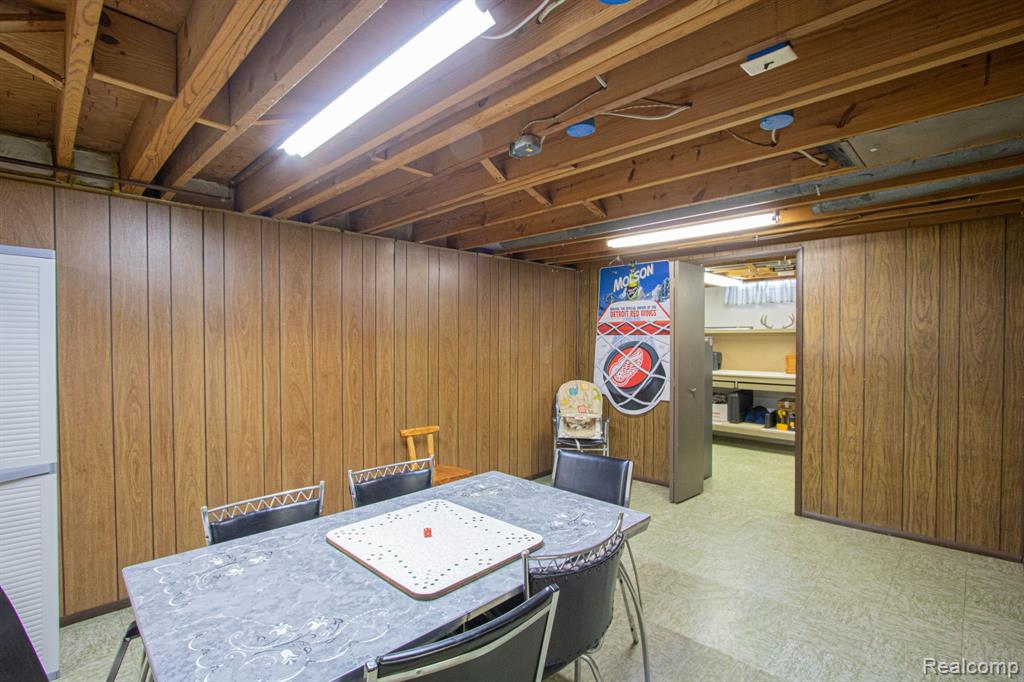 35259 Kelly Road Clinton Township, MI 48035 - Photo 29 of 47