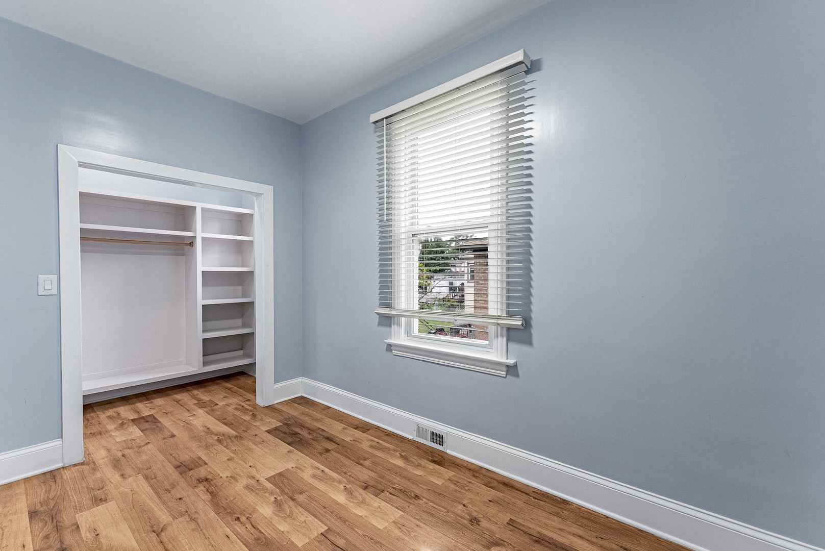 1330 Ridgeland Avenue Berwyn, IL 60402 - Photo 11 of 23 a view of an empty room with a window