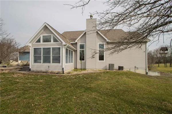$699,900 | 70 Bb Highway, Warrensburg, MO 64093
