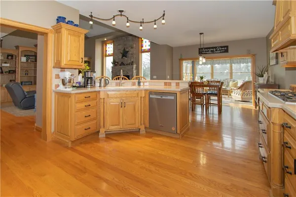 $699,900 | 70 Bb Highway, Warrensburg, MO 64093