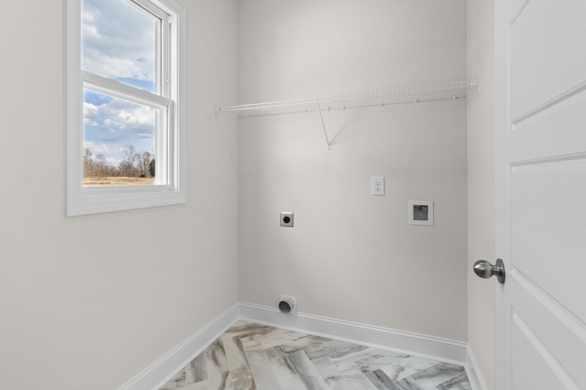 2138 Ireland Way Clarksville, TN 37042 - Photo 25 of 37 a view of a small space