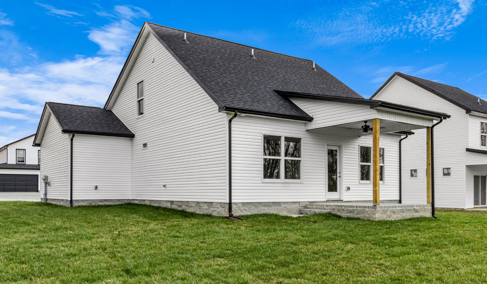 2138 Ireland Way Clarksville, TN 37042 - Photo 33 of 37 a view of a house with a backyard