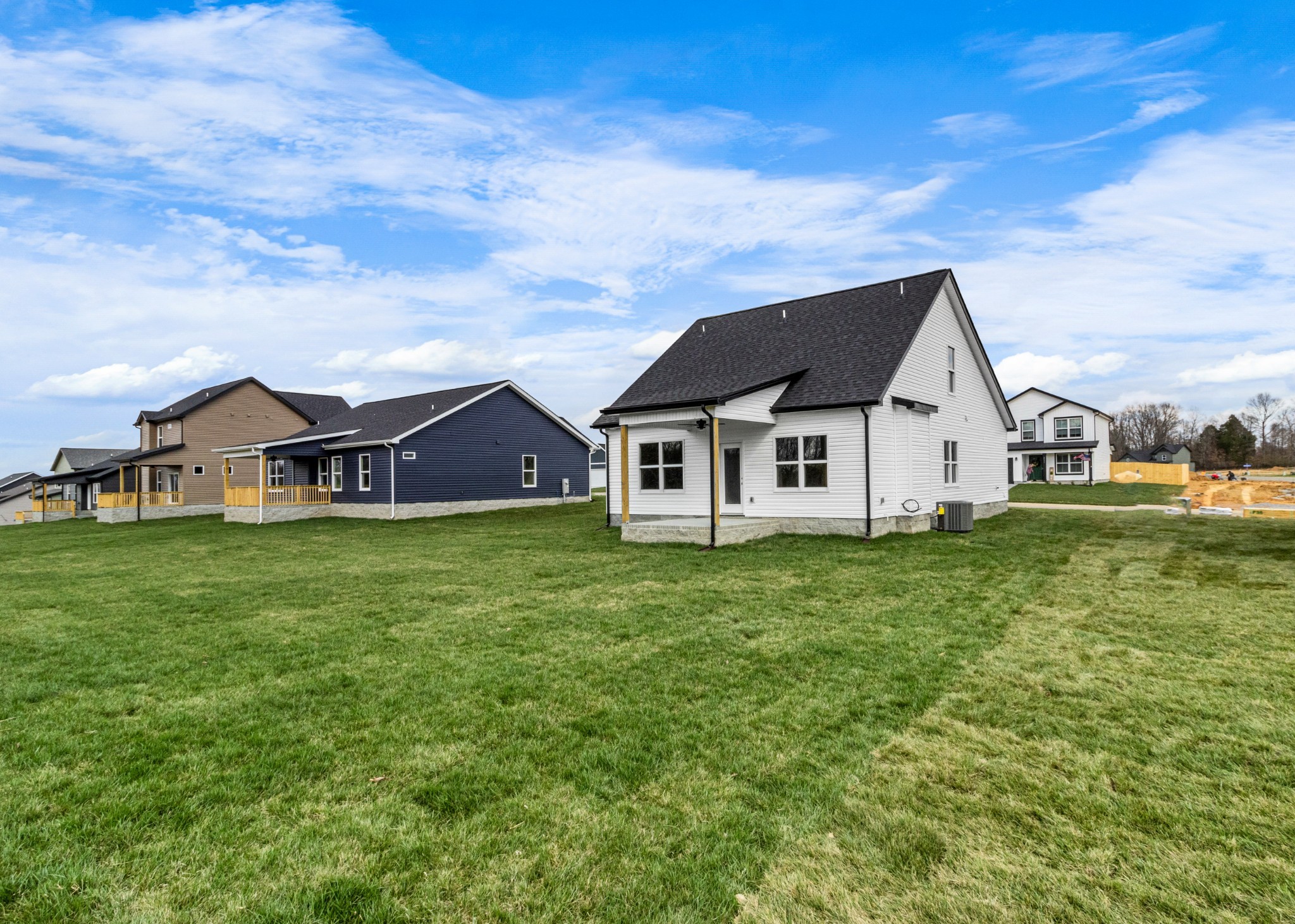 2138 Ireland Way Clarksville, TN 37042 - Photo 37 of 37 a view of a house with a big yard