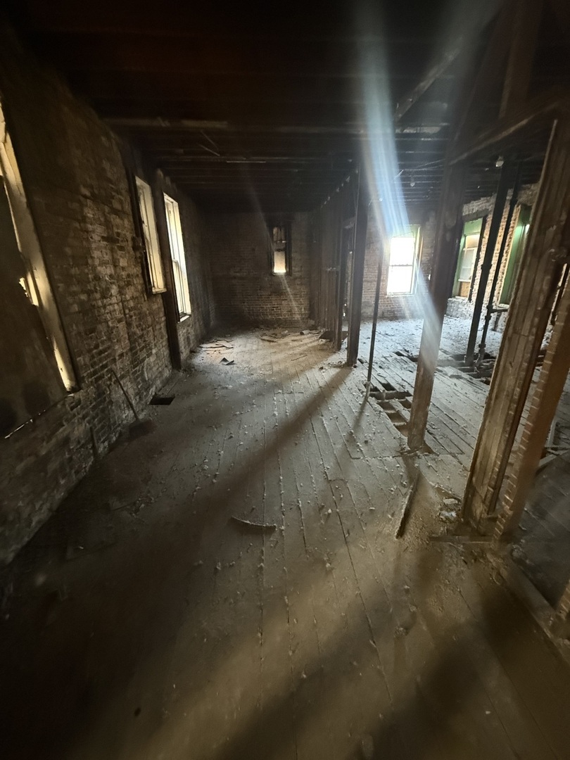 3600 West 16th Street Chicago, IL 60623 - Photo 15 of 21 a view of empty room