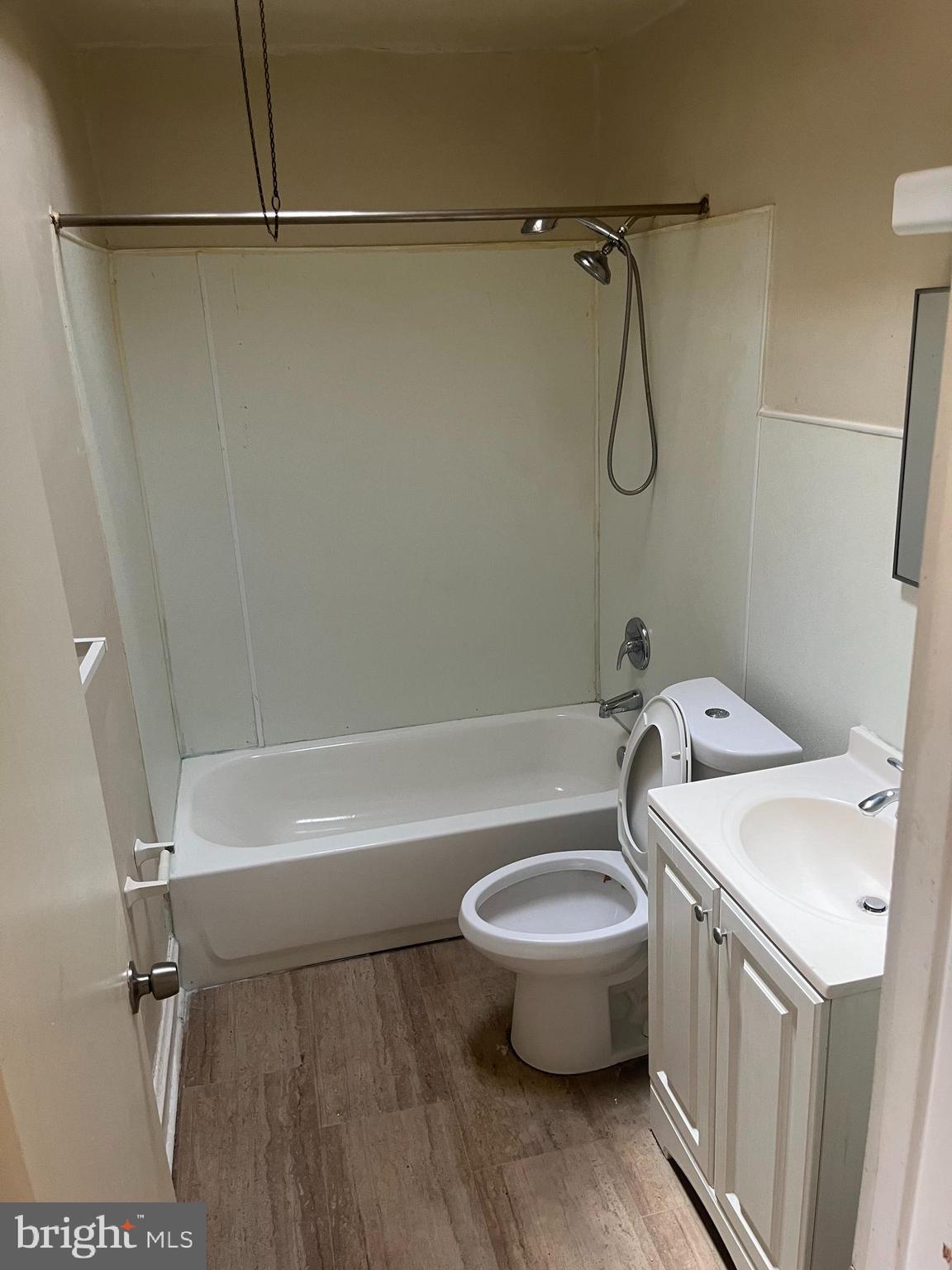 7147 Radbourne Road Upper Darby, PA 19050 - Photo 9 of 14