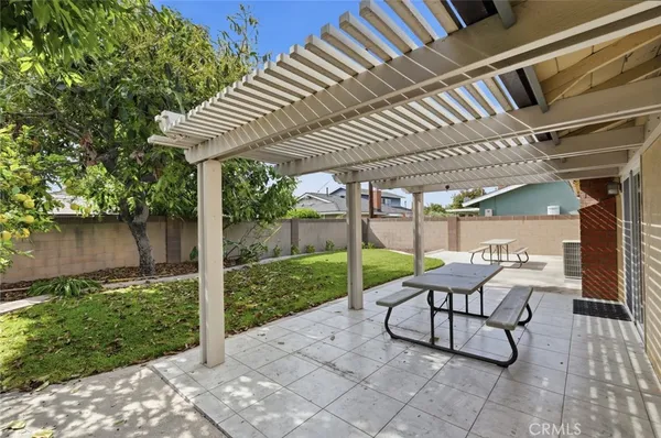 $949,000 | 5301 Kirtland Avenue, Lakewood, CA 90713