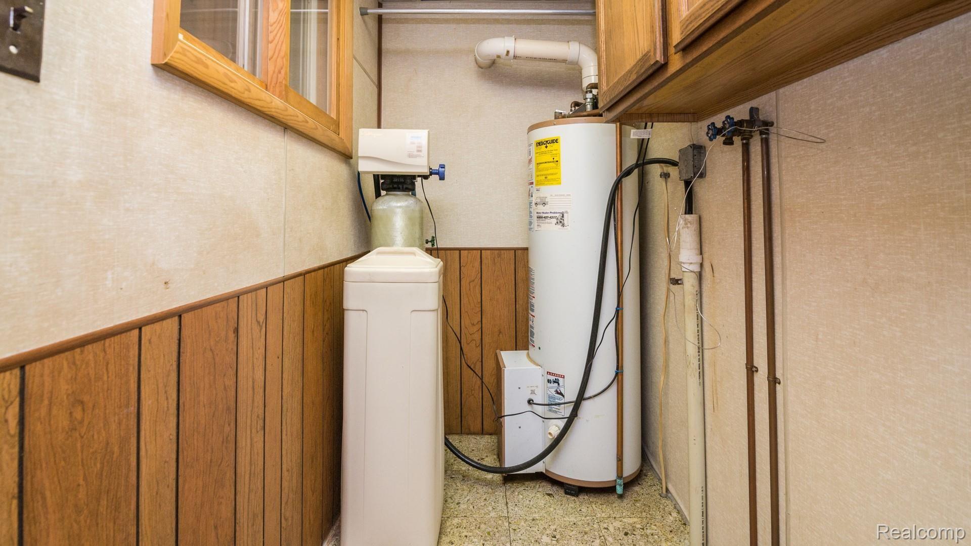735 Glazier Road Chelsea, MI 48118 - Photo 24 of 35 Utility-Laundry.jpg