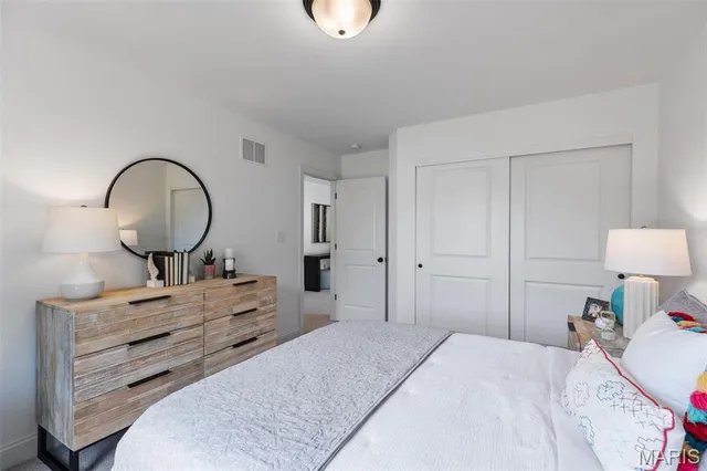 $523,900 | 2 Nottingham At Louiselle Park, Maryland Heights, MO 63043