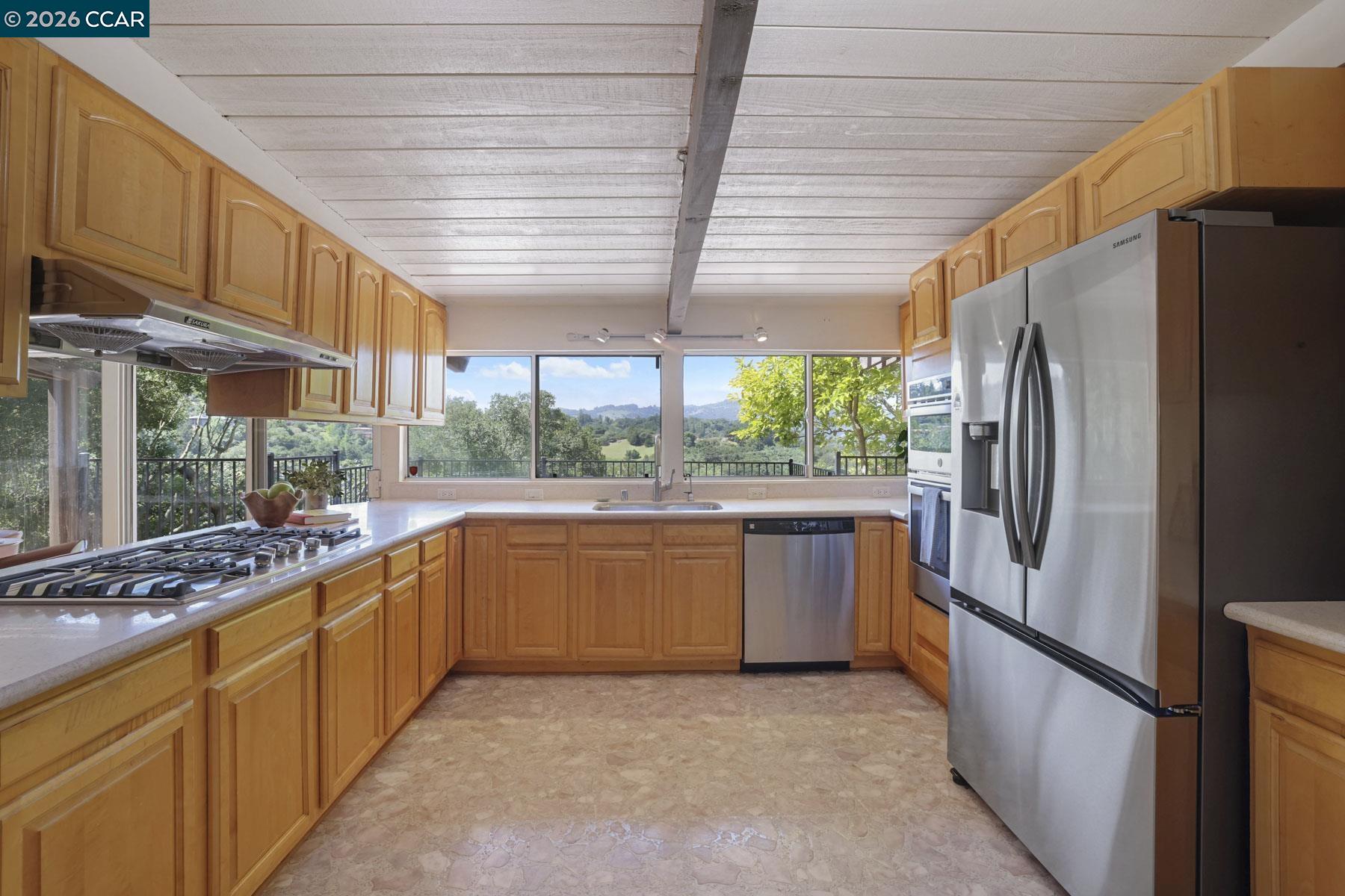 742 Miner Road Orinda, CA 94563 - Photo 13 of 58