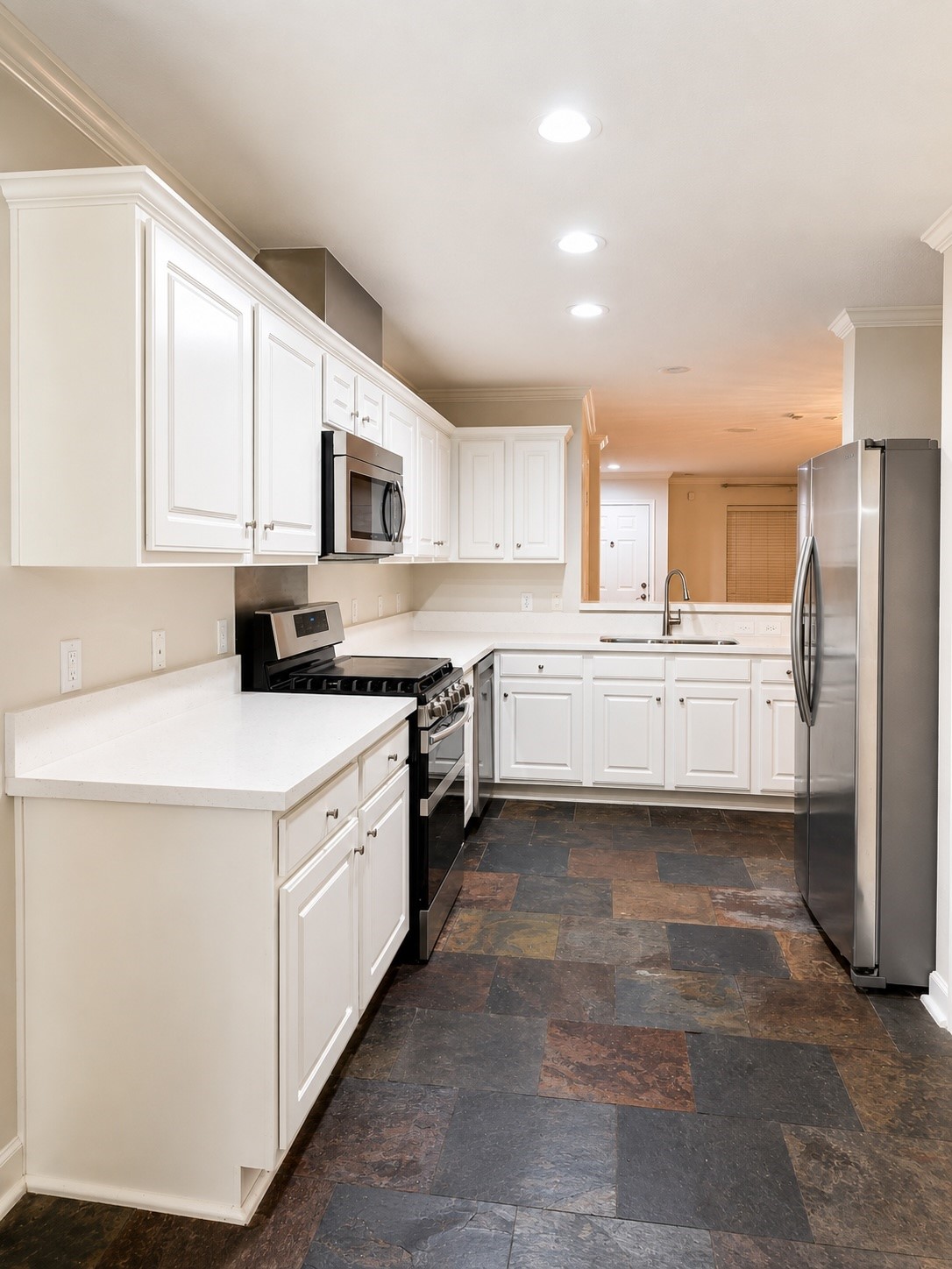 1208 Andrews Street Houston, TX 77019 - Photo 3 of 10