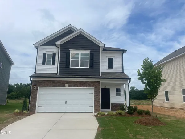 $268,900 | 221 Courtside Drive, Dunn, NC 28334