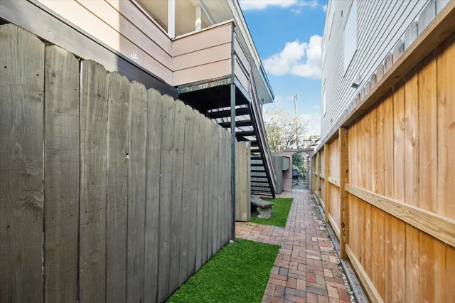 $949,000 | 2414 Morse Street, Houston, TX 77019