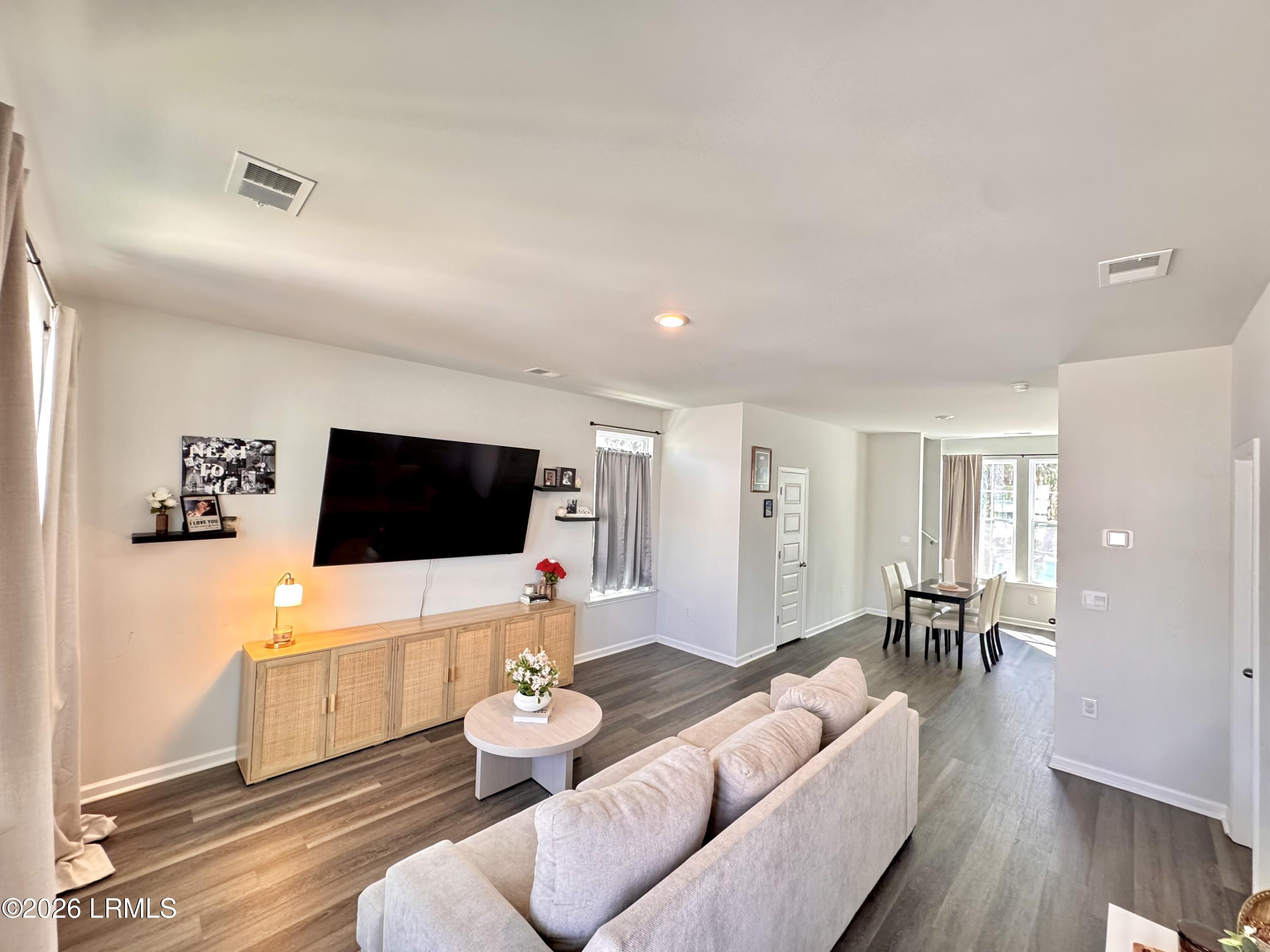 31 Backwater Street Port Royal, SC 29906 - Photo 5 of 24 IMG_3010