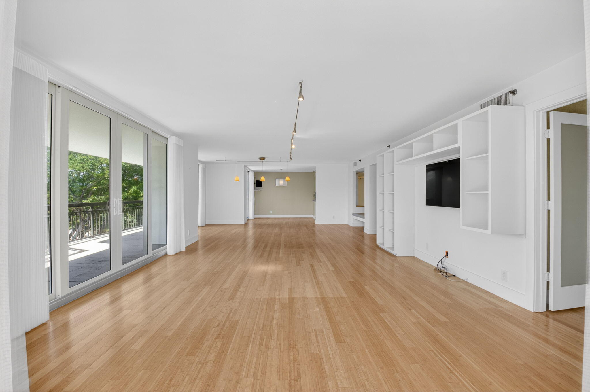 901 East Camino, Unit 4C Boca Raton, FL 33432 - Photo 20 of 71 19-web-or-mls-DSC_9179