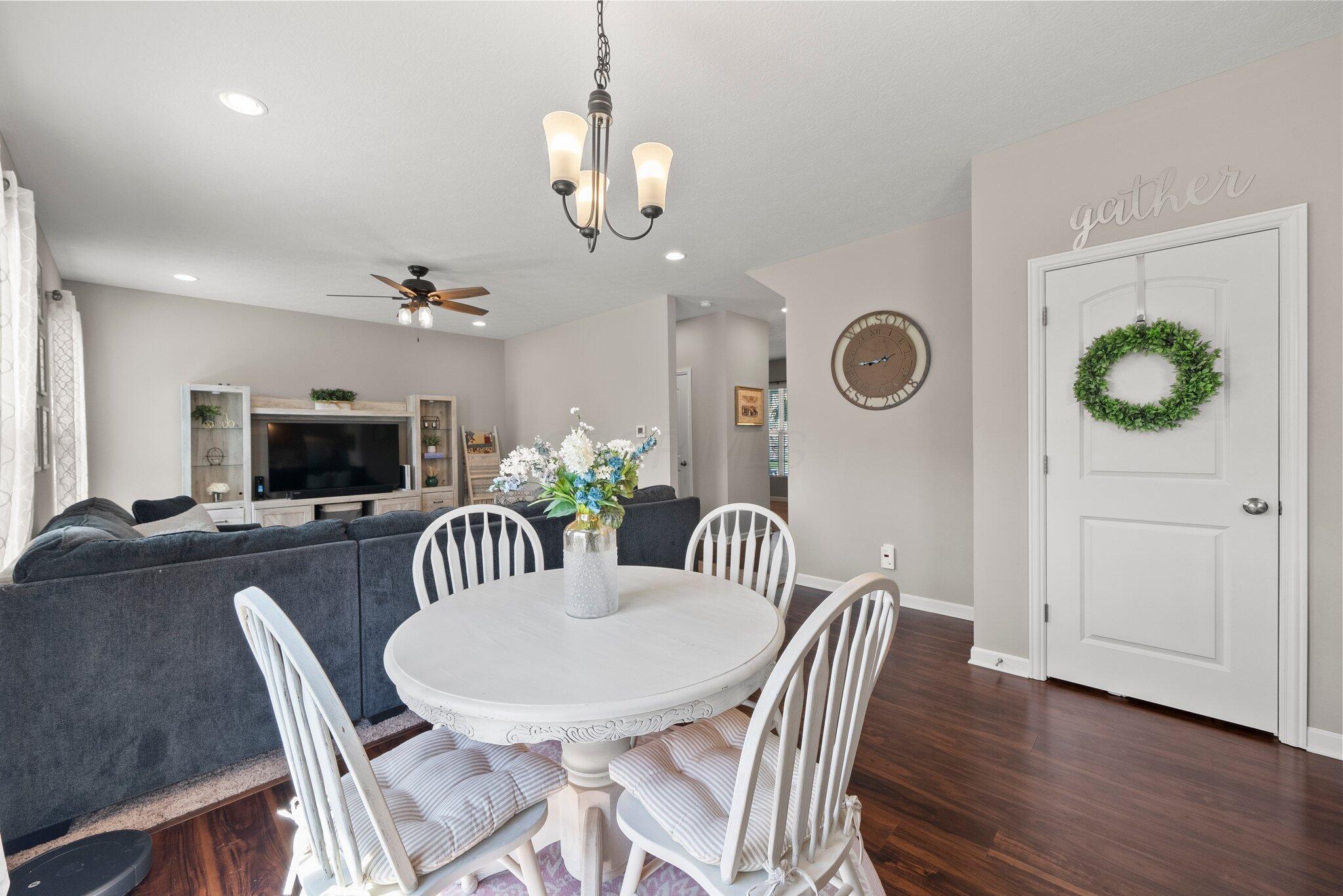 6875 Brooklyn Heights Road Westerville, OH 43081 - Photo 14 of 47 Eating space/family room