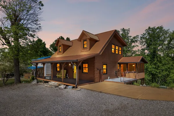 $689,900 | 225 Bill Hunter Road, Celina, TN 38551
