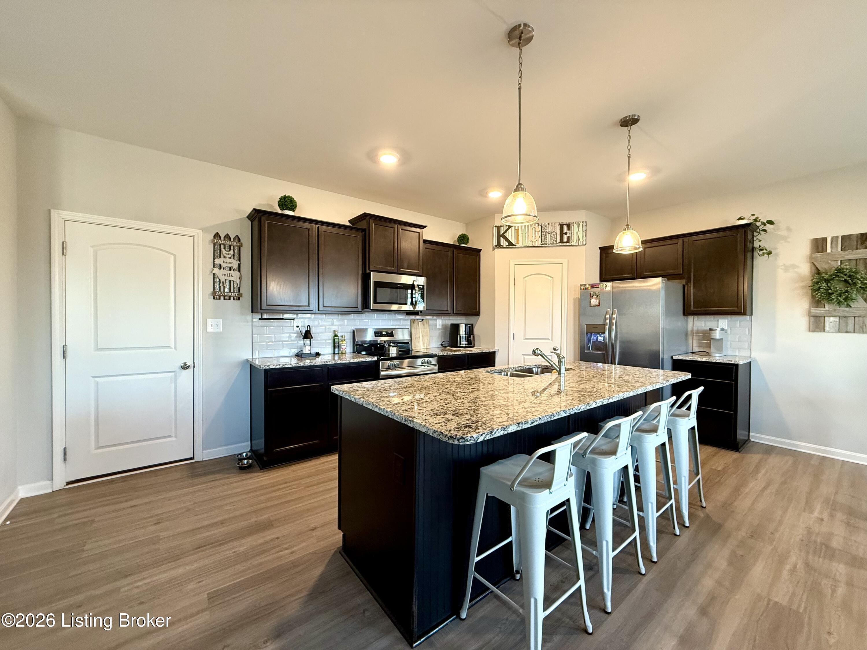 8403 Gateway Run Road Louisville, KY 40229 - Photo 5 of 19 Kitchen