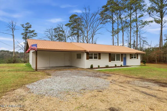 $215,000 | 354 Athens Road, Mendenhall, MS 39114