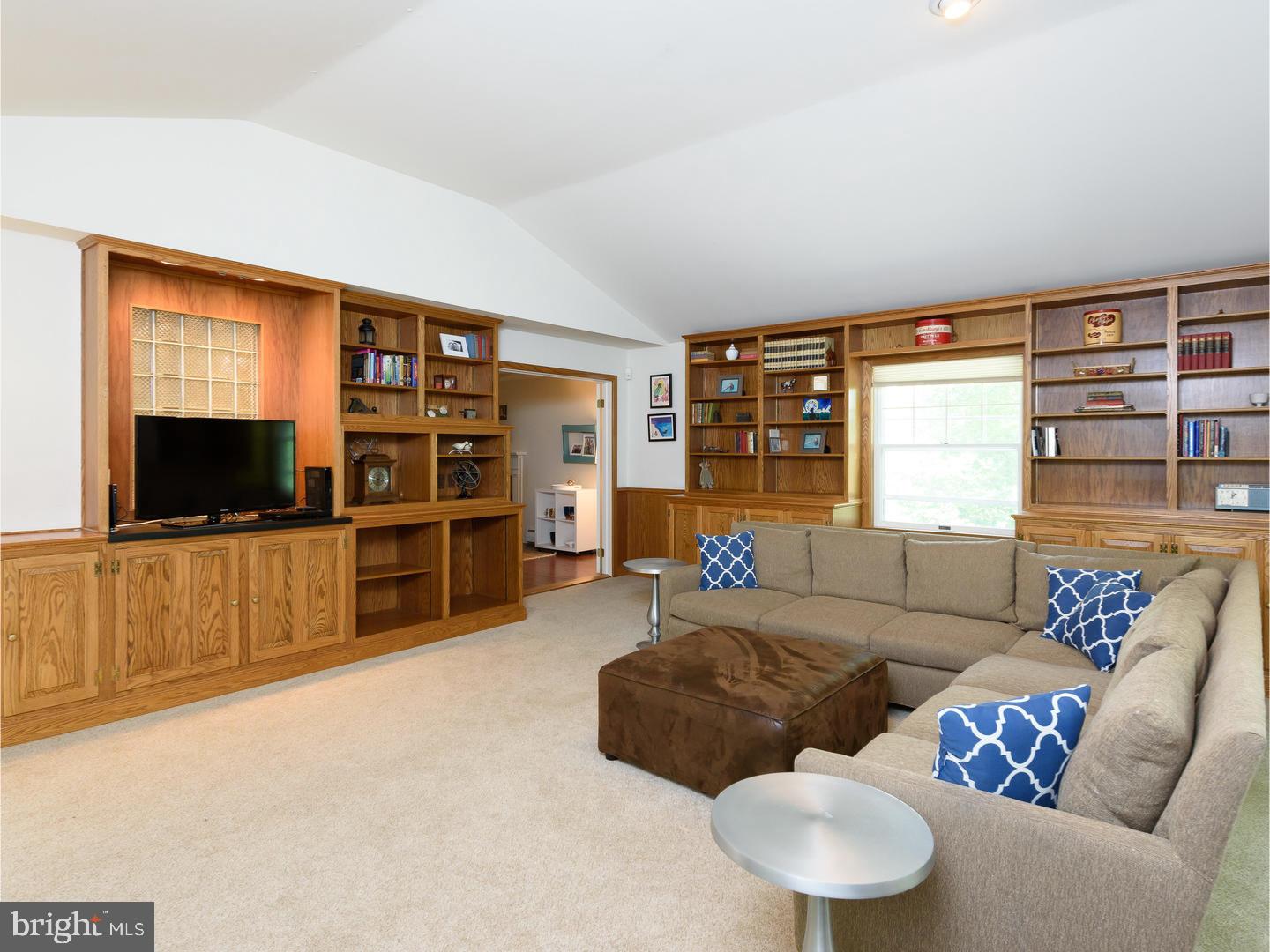 641 Vassar Road Wayne, PA 19087 - Photo 12 of 25