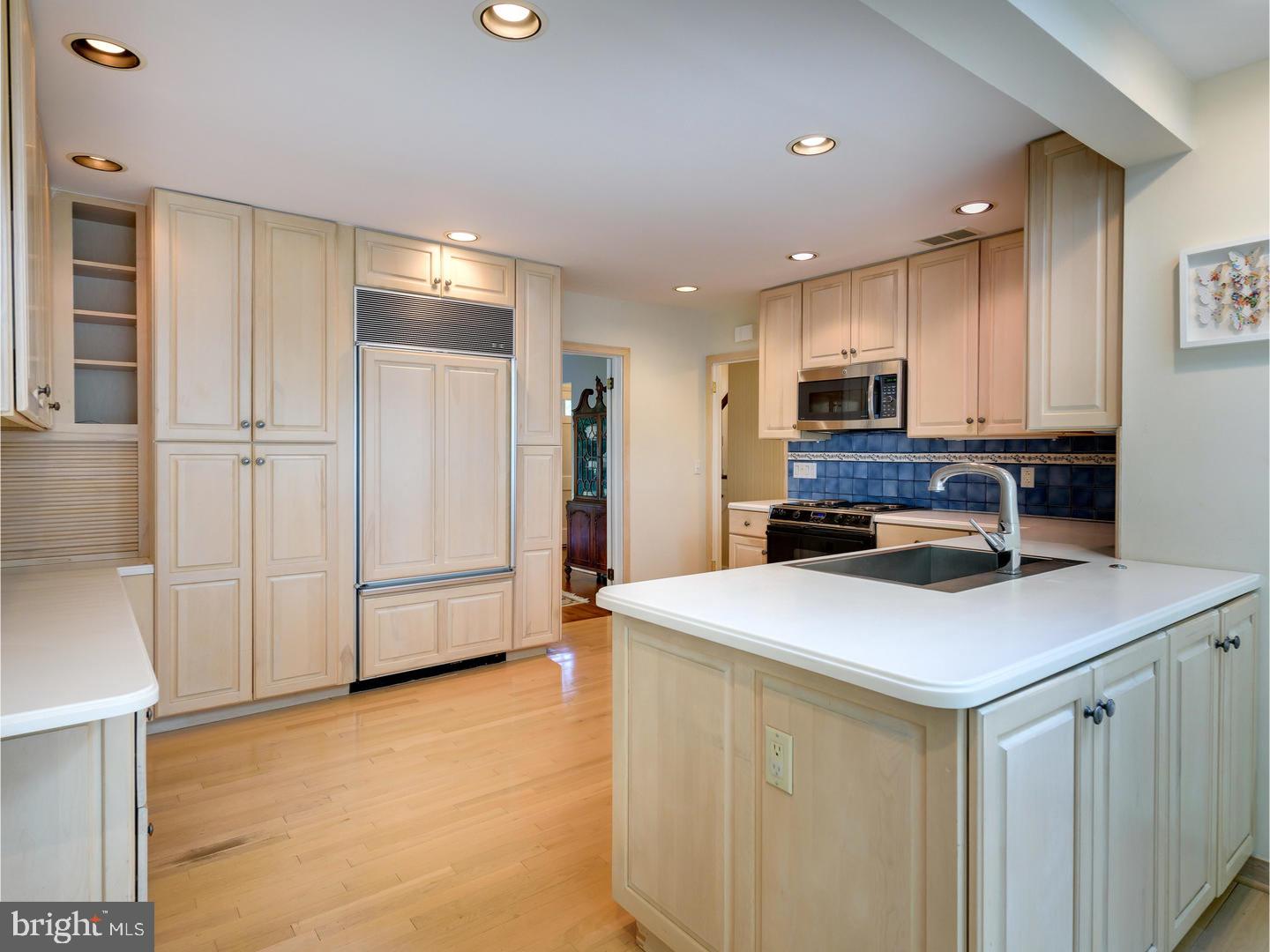 641 Vassar Road Wayne, PA 19087 - Photo 4 of 25