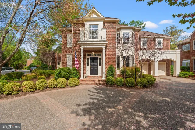 $1,475,000 | 9200 Town Gate Lane, Bethesda, MD 20817