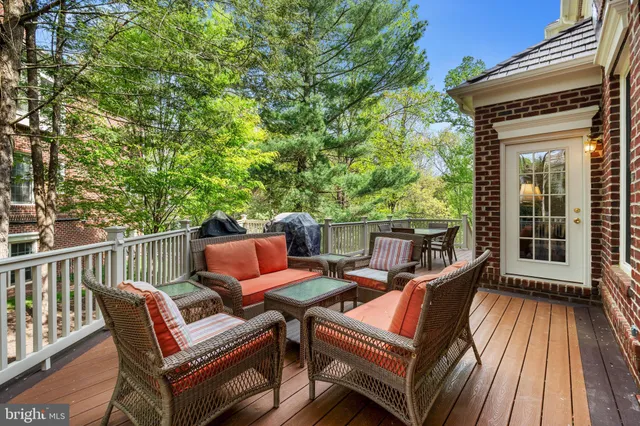 $1,475,000 | 9200 Town Gate Lane, Bethesda, MD 20817