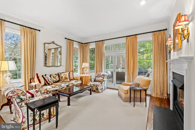 $1,475,000 | 9200 Town Gate Lane, Bethesda, MD 20817