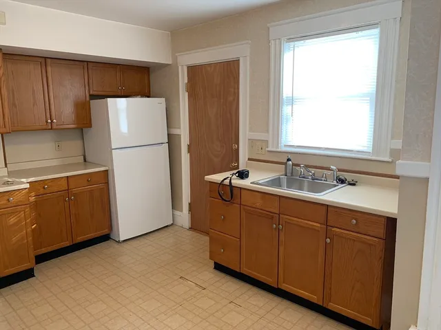 $1,975 | 161 Atlantic Street, Unit B, Quincy, MA 02171