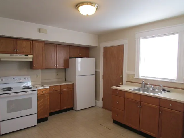 $1,975 | 161 Atlantic Street, Unit B, Quincy, MA 02171