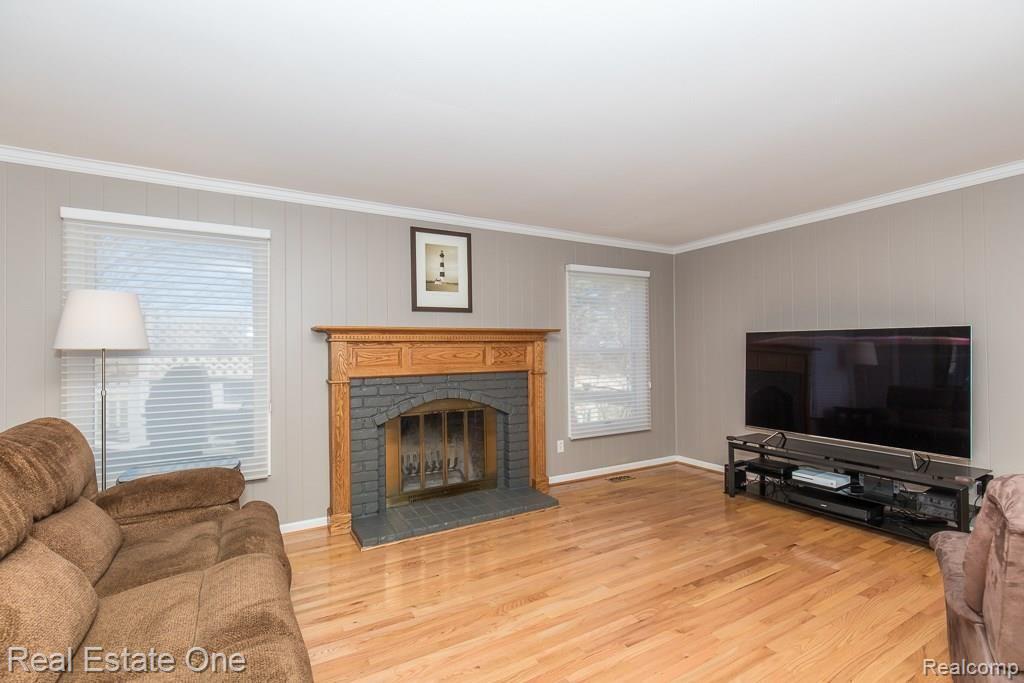 1352 Chestnut Lane Rochester Hills, MI 48309 - Photo 16 of 35