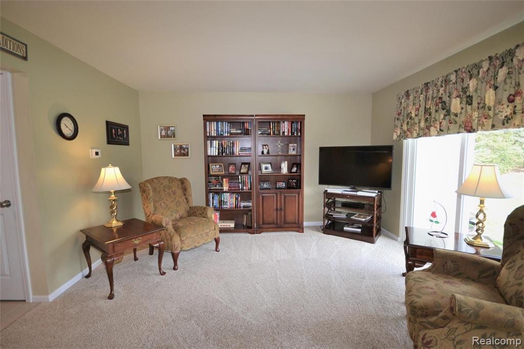 35444 Fredericksburg Road Farmington Hills, MI 48331 - Photo 14 of 52