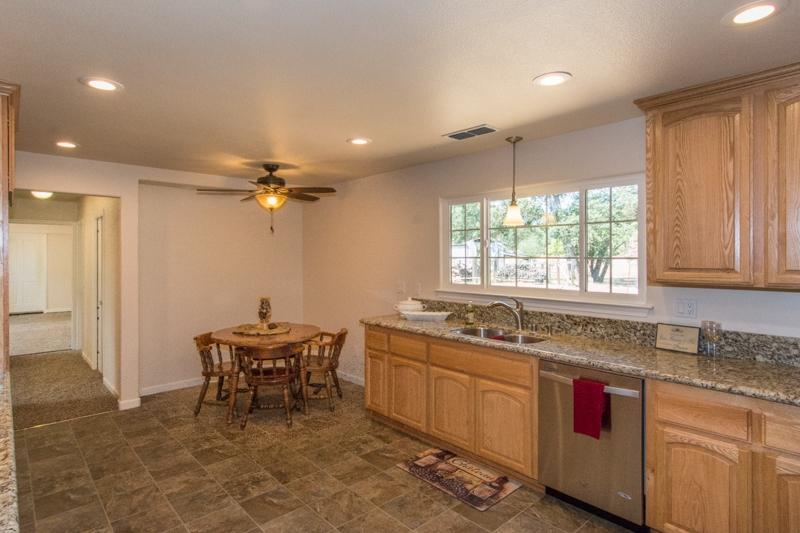 6270 Deschutes Road Anderson, CA 96007 - Photo 4 of 39 Breakfast area in Kitchen