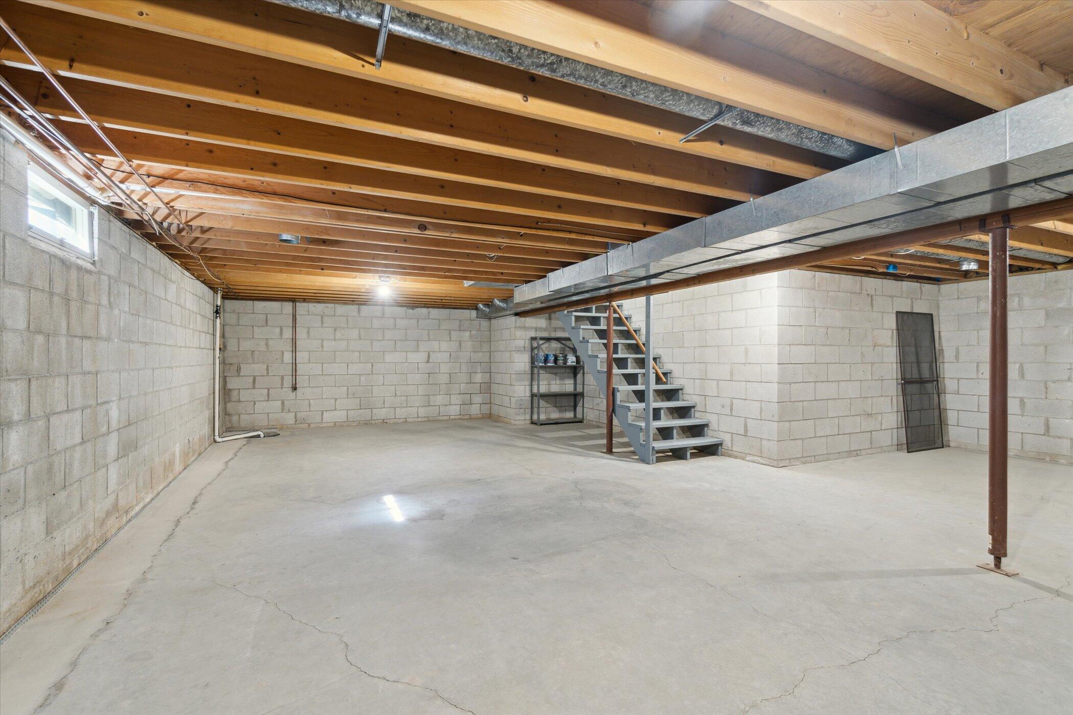 1827 Wedgefield Jackson, MI 49201 - Photo 42 of 51 42-1827-Wedgefield-Jackson-MI-49201-Wind