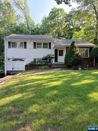 $967,000 | 108 Morningside Road, Paramus, NJ 07652