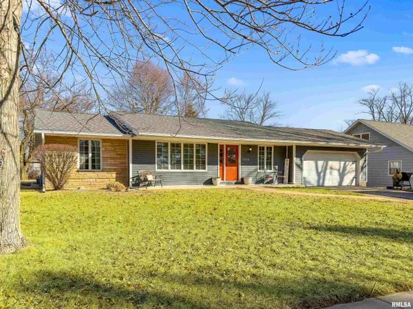 $270,000 | 1506 Kern Road, Washington, IL 61571