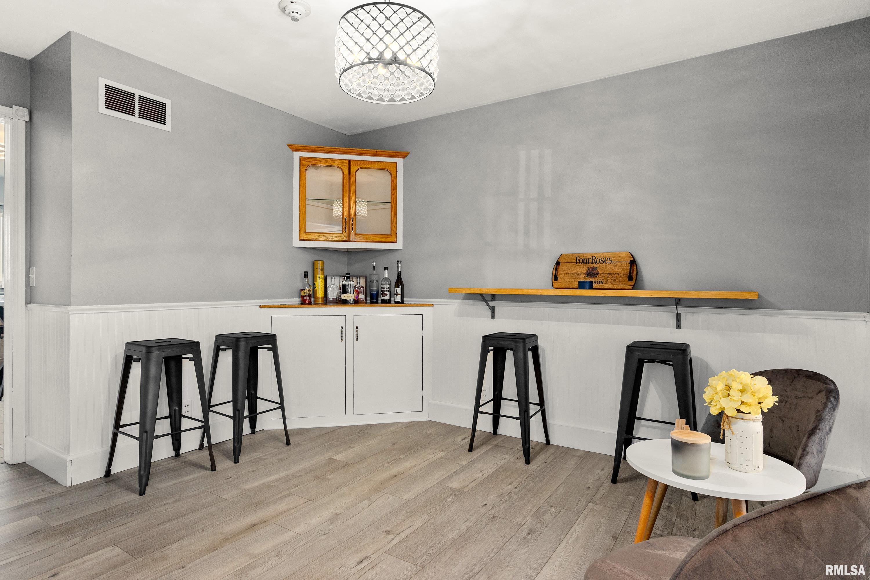 1506 Kern Road Washington, IL 61571 - Photo 14 of 41