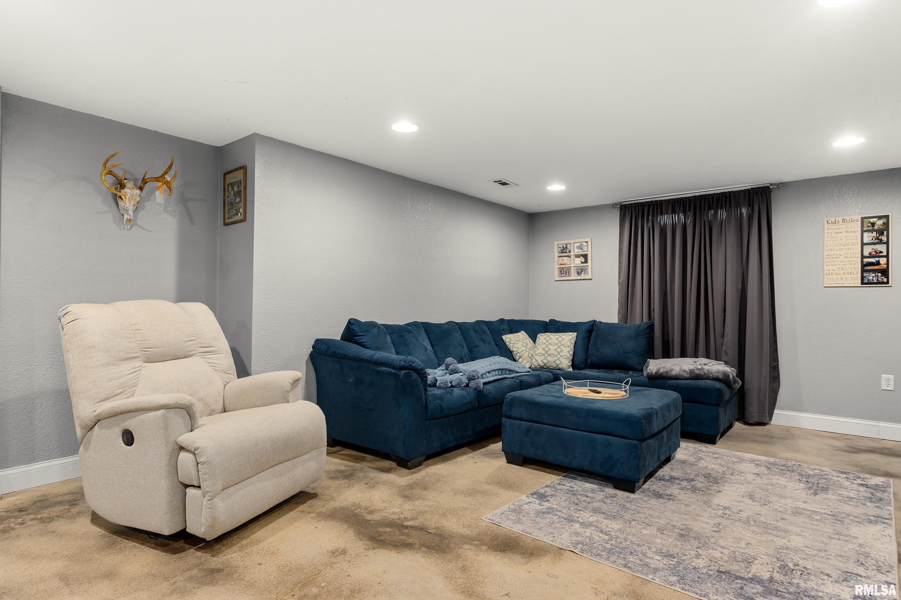 1506 Kern Road Washington, IL 61571 - Photo 33 of 41