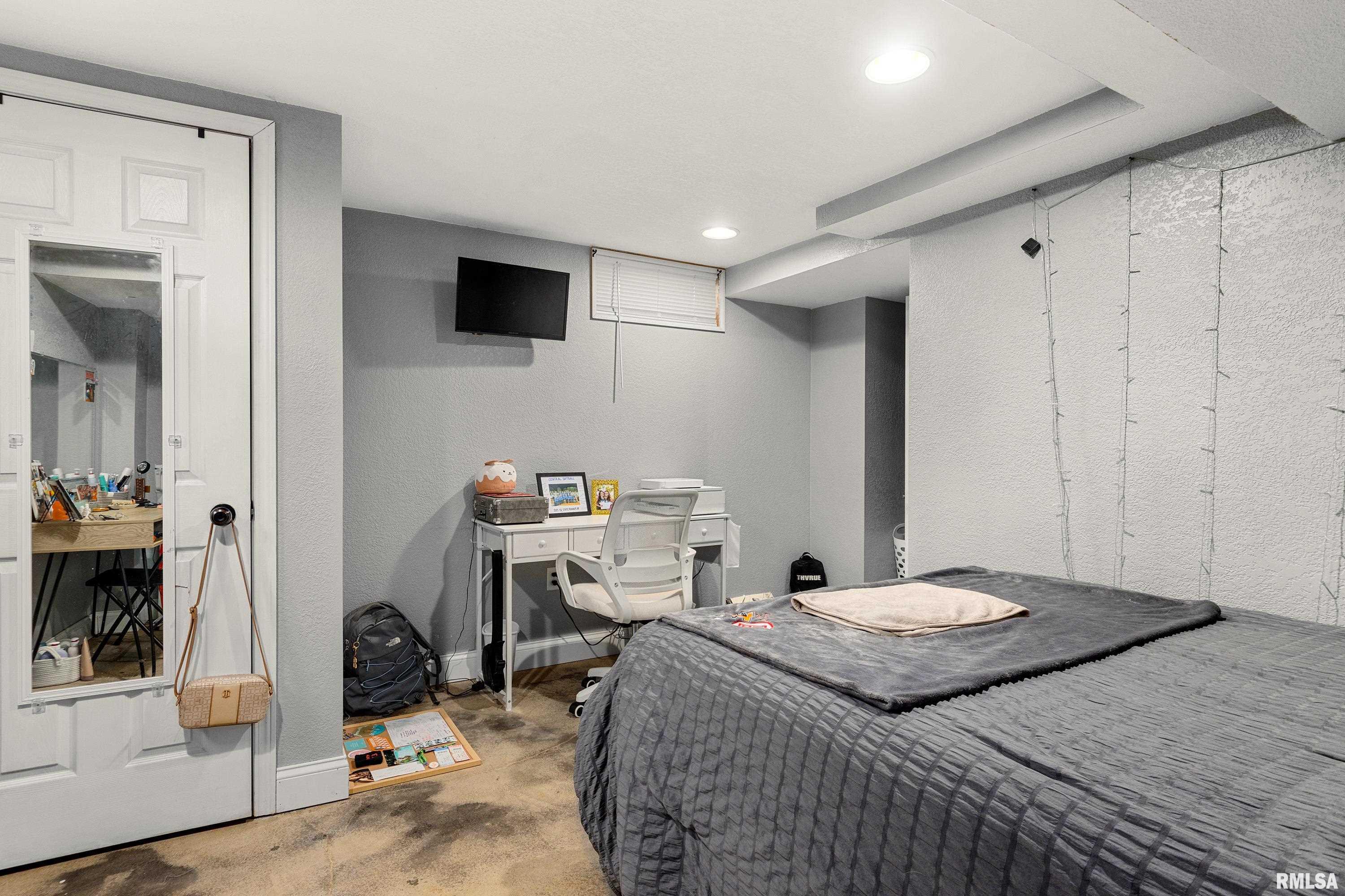 1506 Kern Road Washington, IL 61571 - Photo 37 of 41