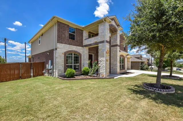 $685,000 | 2521 Blended Tree Ranch Drive, Leander, TX 78641