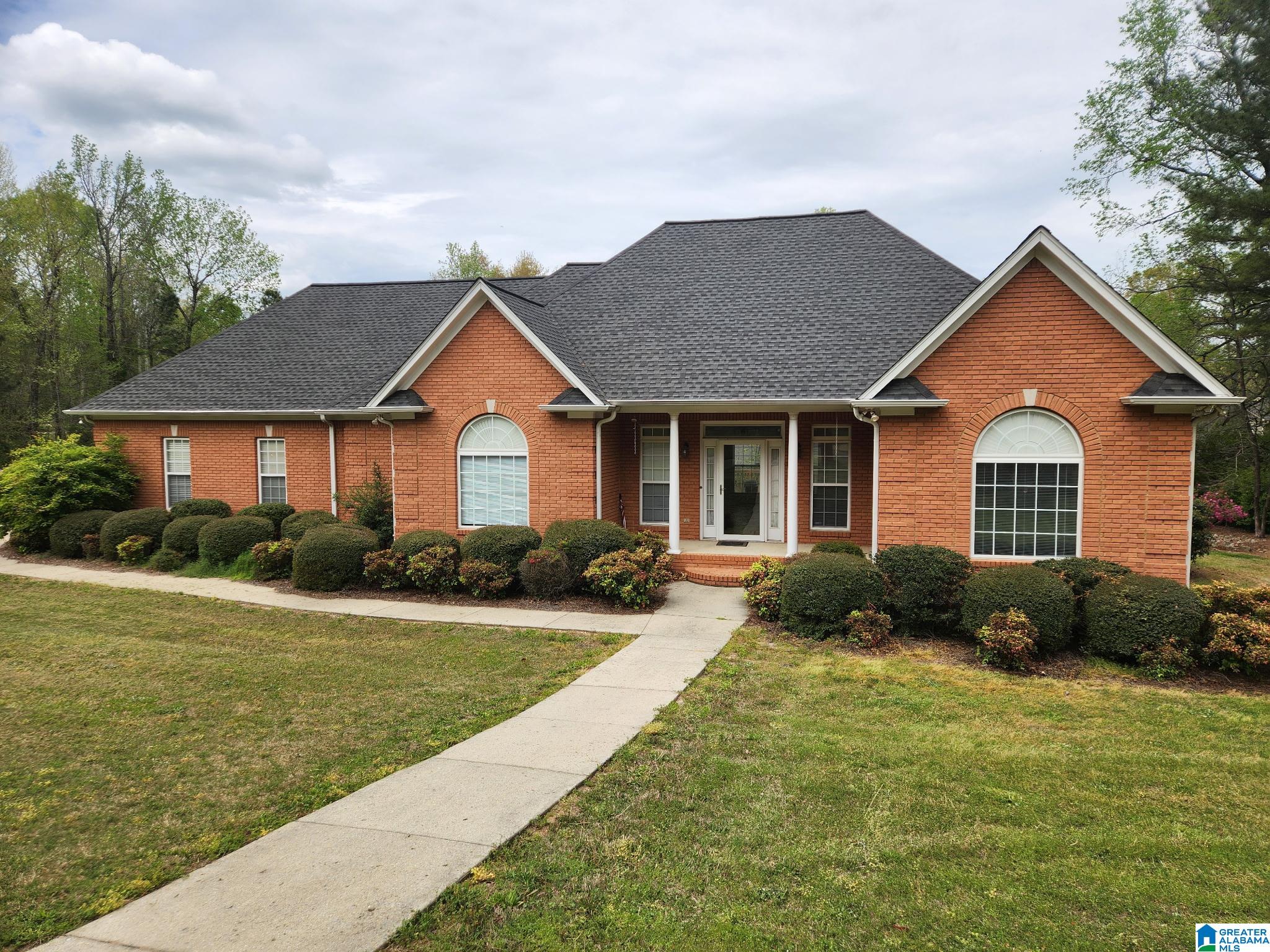 101 Edgewood Circle Oneonta, AL 35121 - Photo 1 of 17