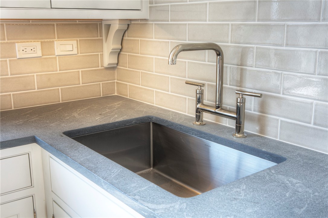 50 School Street, Unit 2 Newport, RI 02840 - Photo 15 of 30