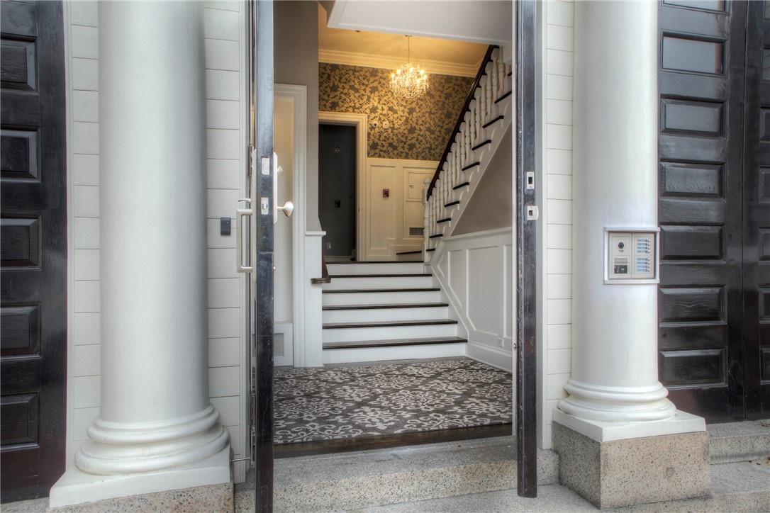 50 School Street, Unit 2 Newport, RI 02840 - Photo 3 of 30