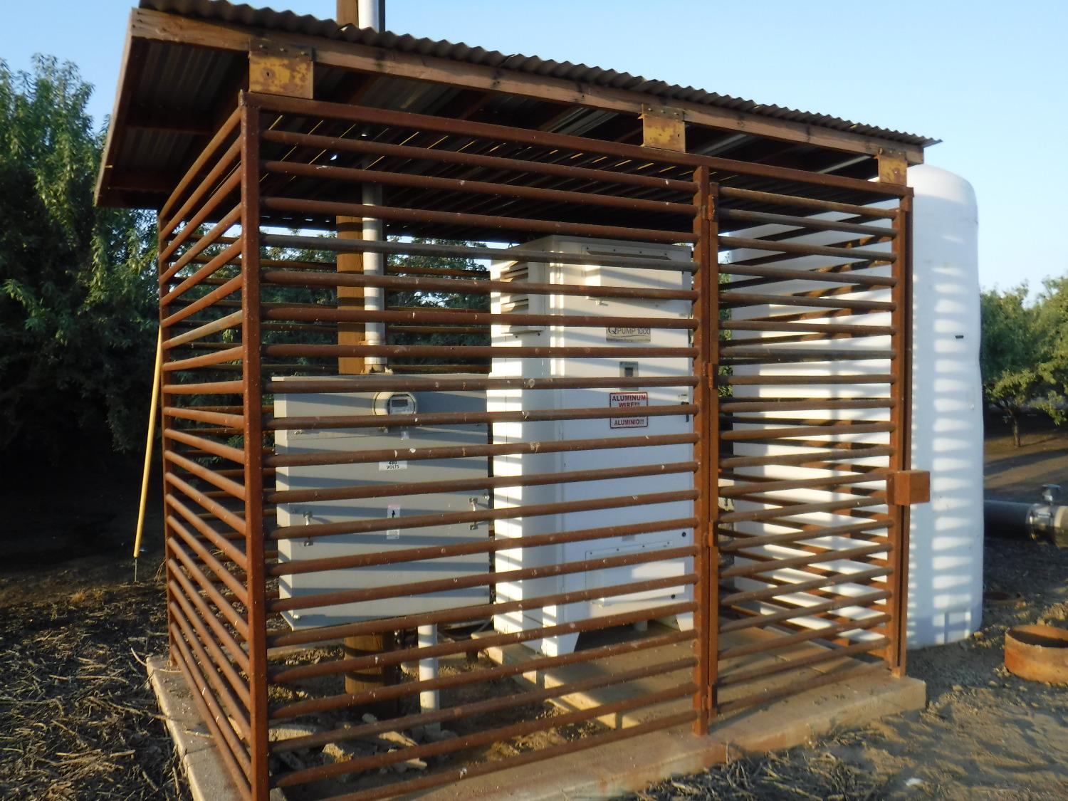 18401 Davis Road Patterson, CA 95363 - Photo 12 of 20 a view of entryway