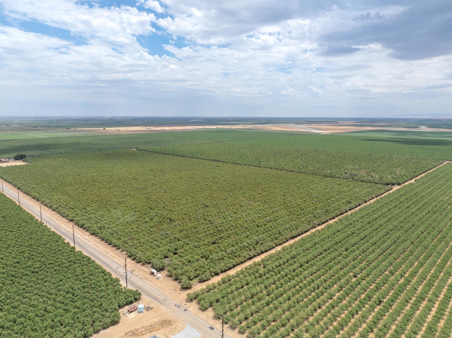 18401 Davis Road Patterson, CA 95363 - Photo 15 of 20 a view of a field of an ocean