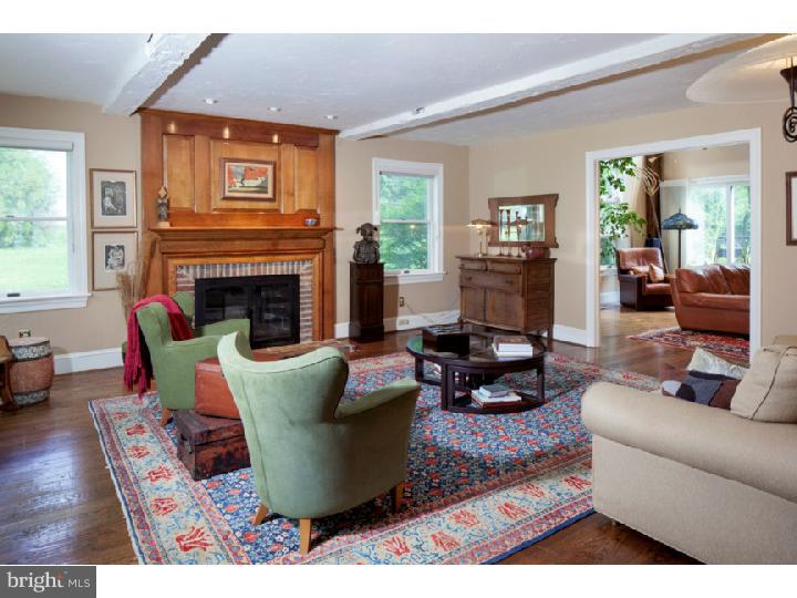 1833 Old Gulph Road Villanova, PA 19085 - Photo 4 of 24