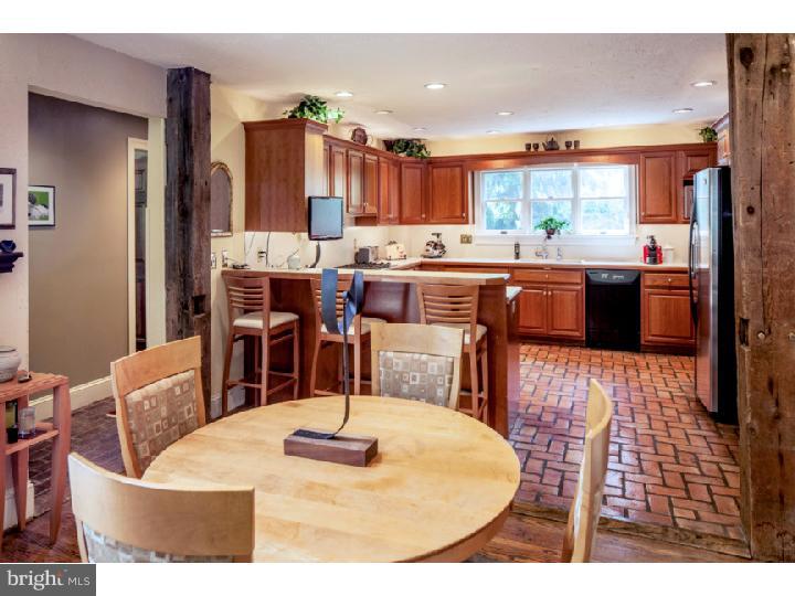 1833 Old Gulph Road Villanova, PA 19085 - Photo 8 of 24
