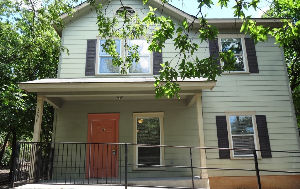 4704 Ledesma Road, Unit A & B Austin, TX 78721 - Photo 2 of 24 a front view of a house with a tree