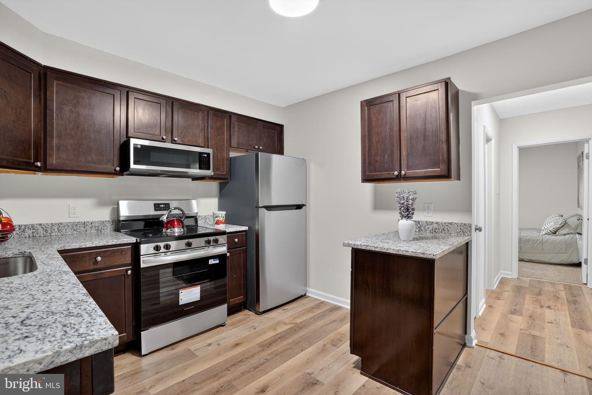 318 Holy Cross Road Baltimore, MD 21225 - Photo 11 of 29