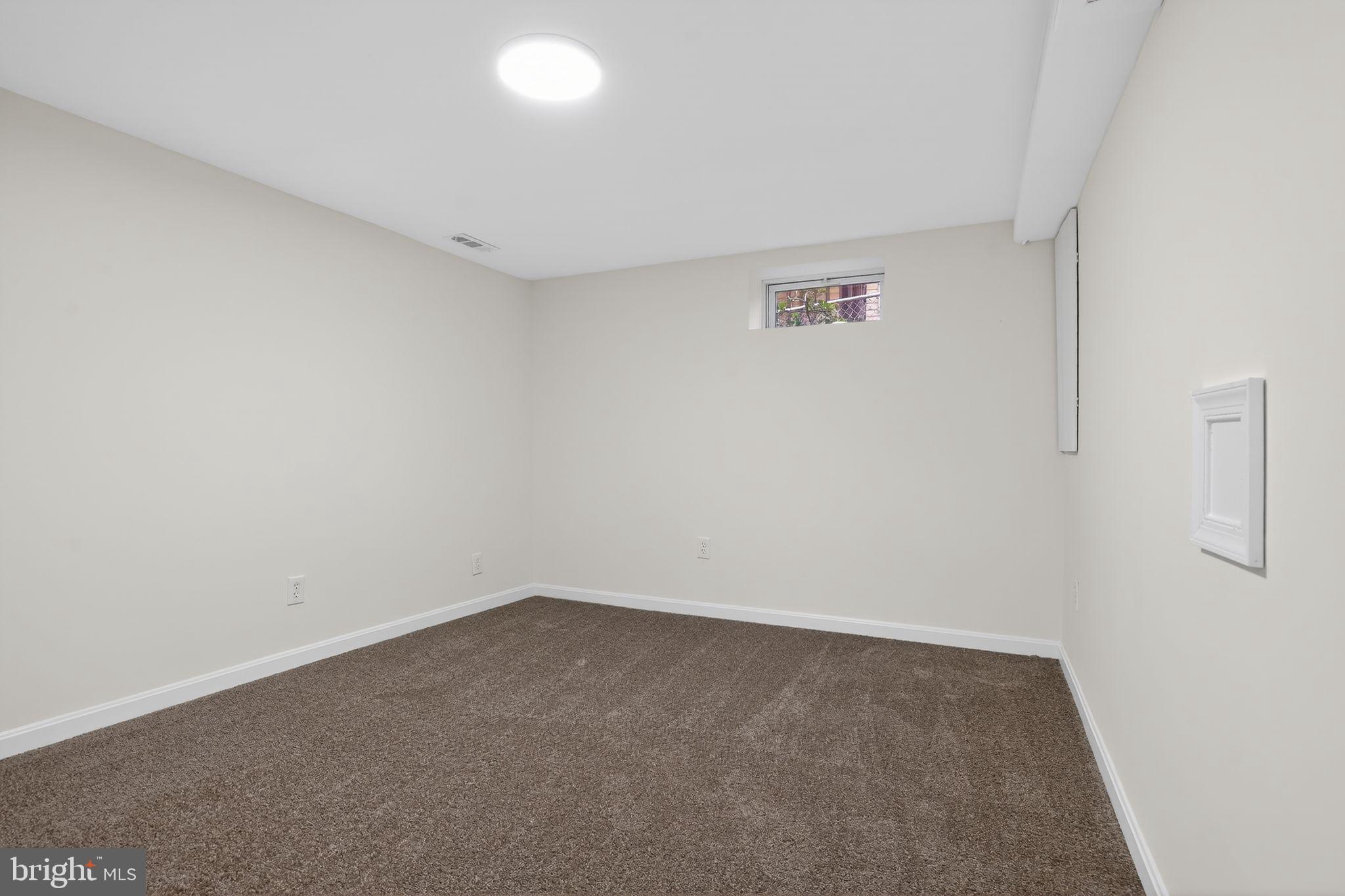 318 Holy Cross Road Baltimore, MD 21225 - Photo 16 of 29