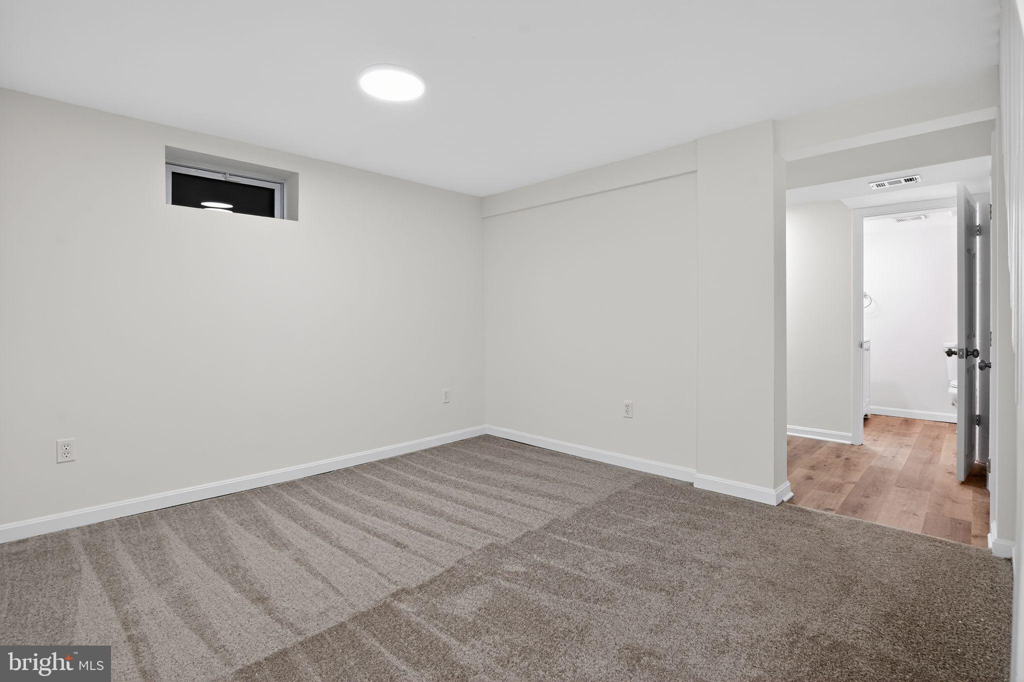 318 Holy Cross Road Baltimore, MD 21225 - Photo 17 of 29